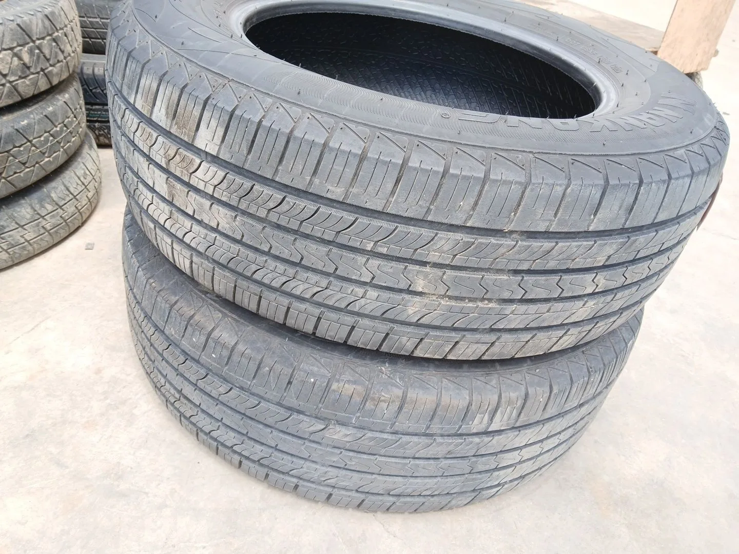 Neumatico para Volkswagen Touareg (7La, 7L6, 7L7)