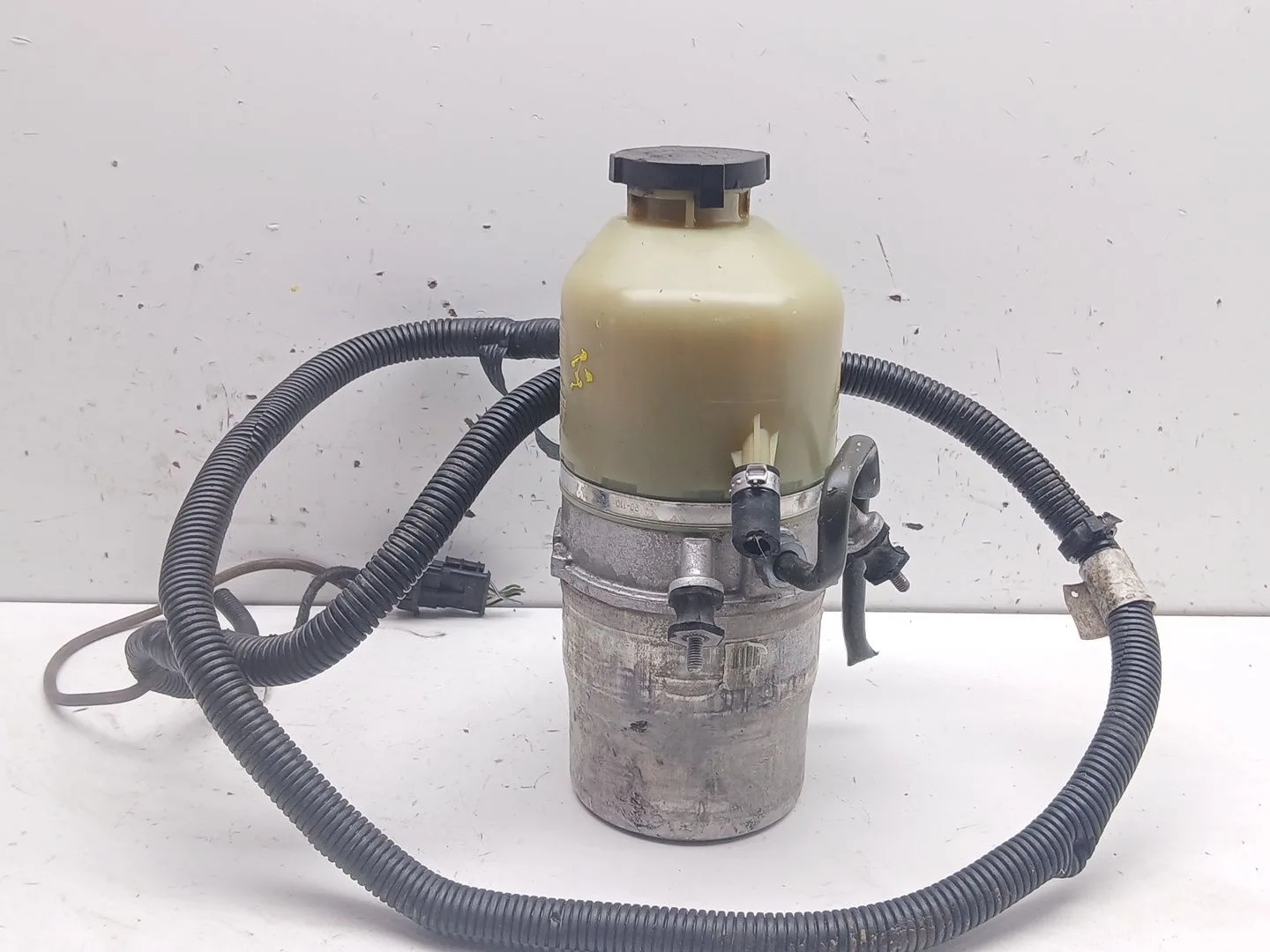 Bomba Direccion para Opel Astra H (A04)