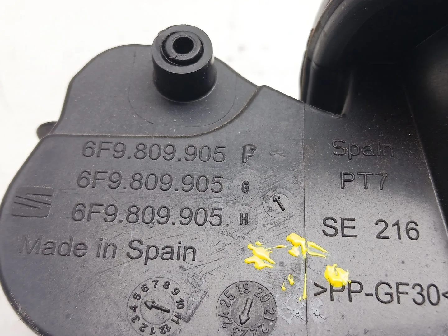 Tapa Exterior Combustible para Seat Arona (Kj7, Kjp)