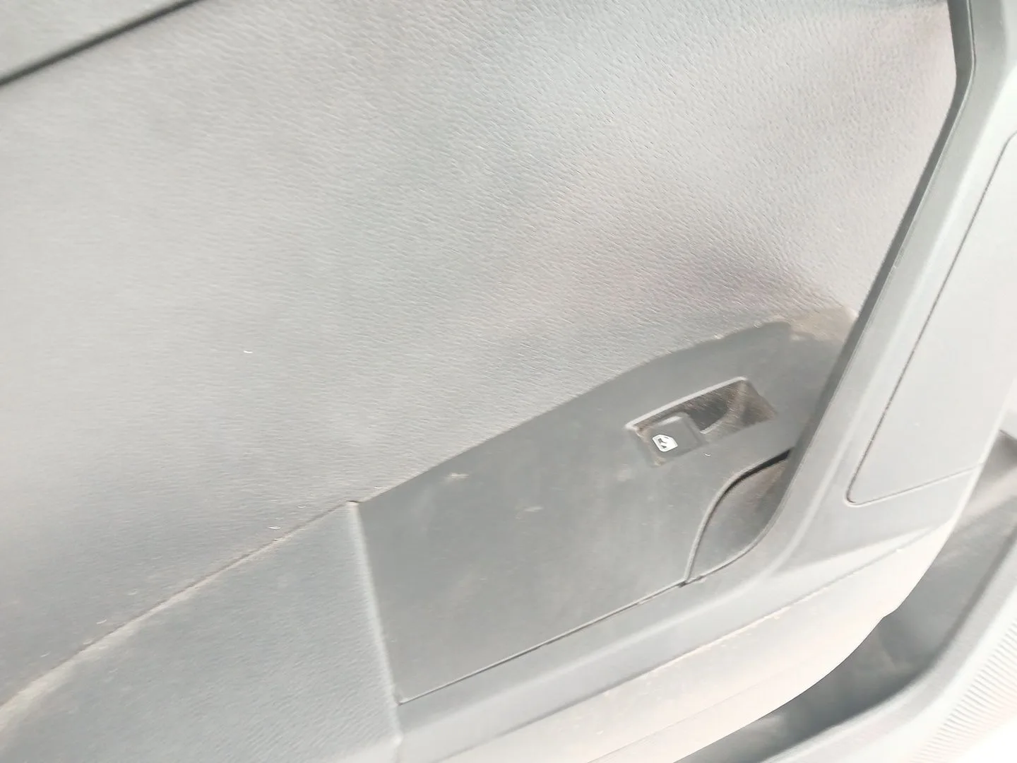 Guarnecido Puerta Trasera Izquierda para Seat Arona (Kj7, Kjp)