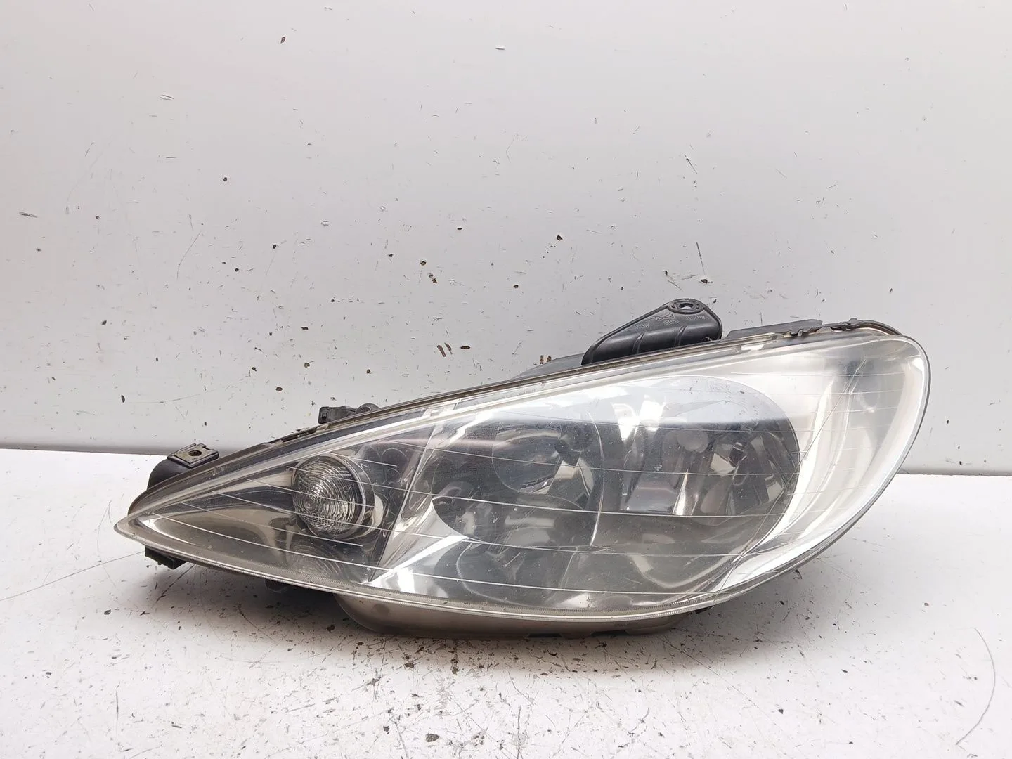 Faro Izquierdo para Peugeot 206 Hatchback (2A/C)