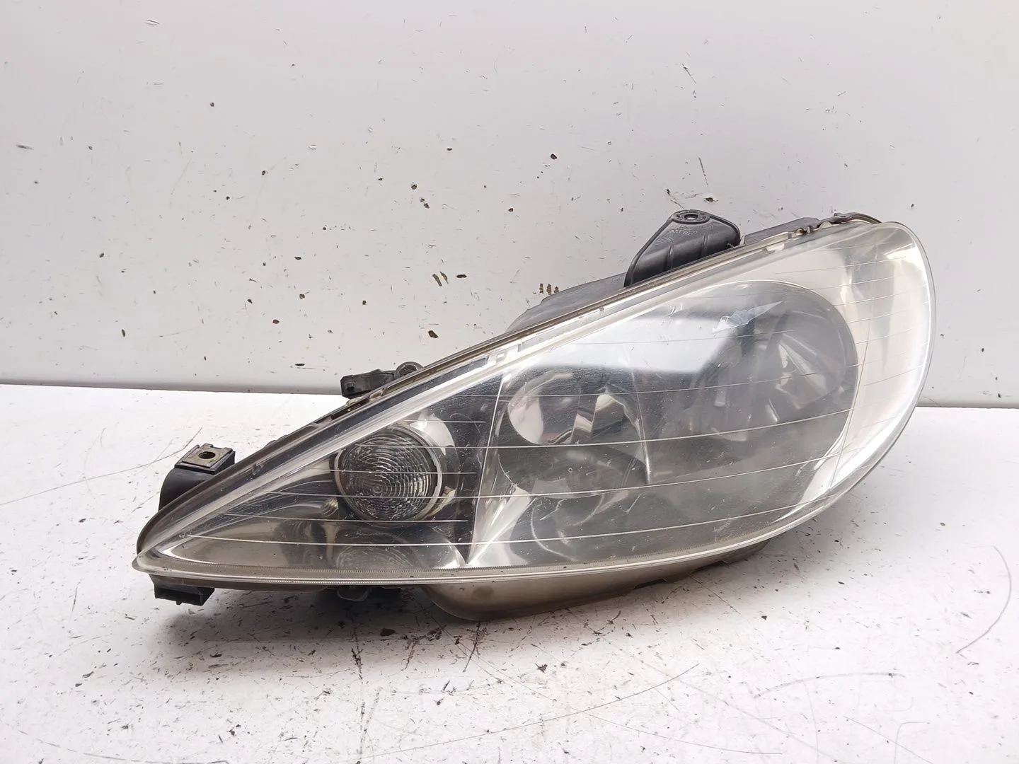 Faro Izquierdo para Peugeot 206 Hatchback (2A/C)