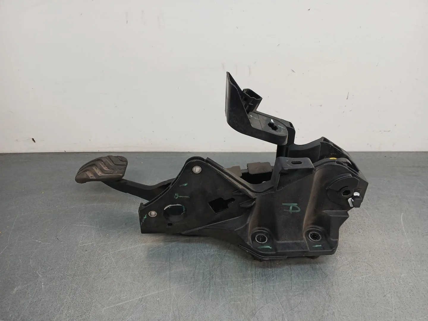 Pedal Freno para Renault Captur Ii (Hf_)
