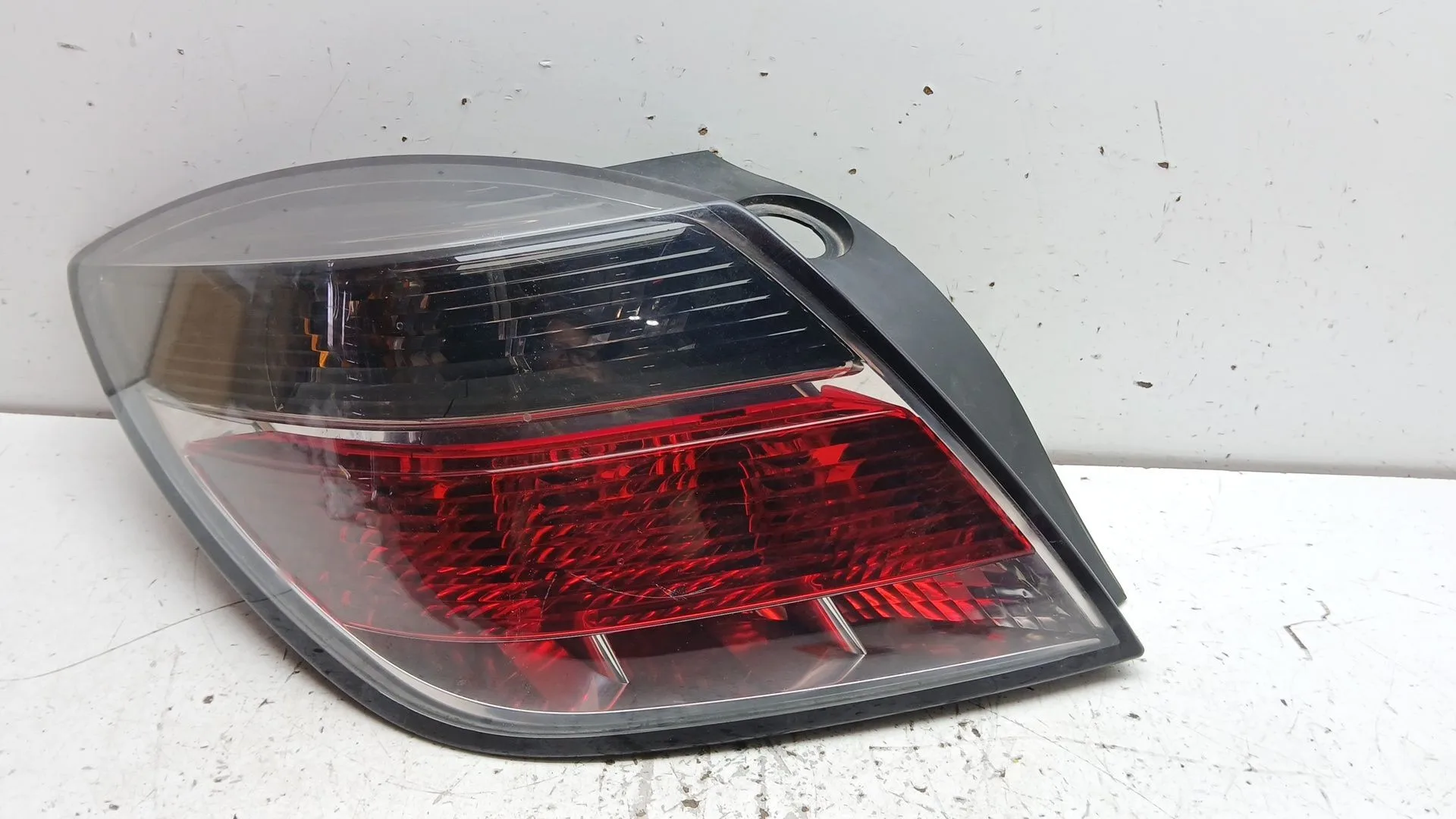 Piloto Trasero Derecho para Opel Astra H Gtc (A04)