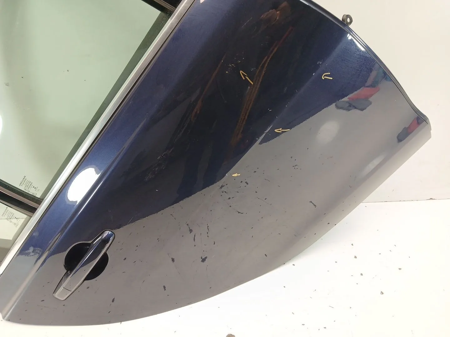 Puerta Trasera Derecha para Jaguar Xe (X760)