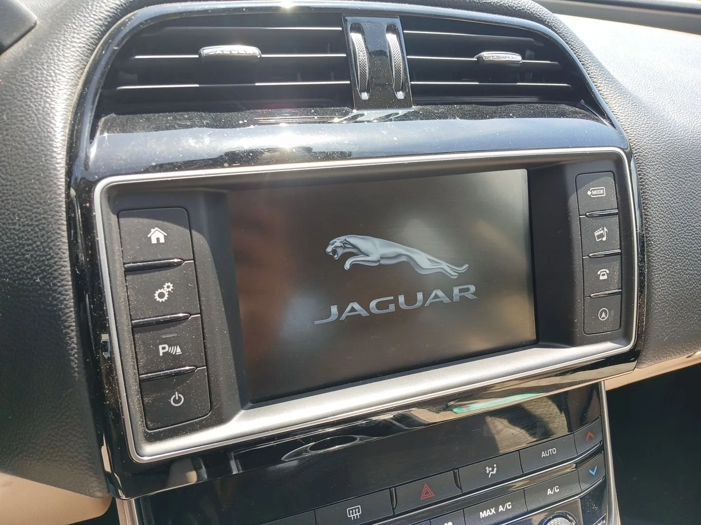 Pantalla Multifuncion para Jaguar Xe (X760)