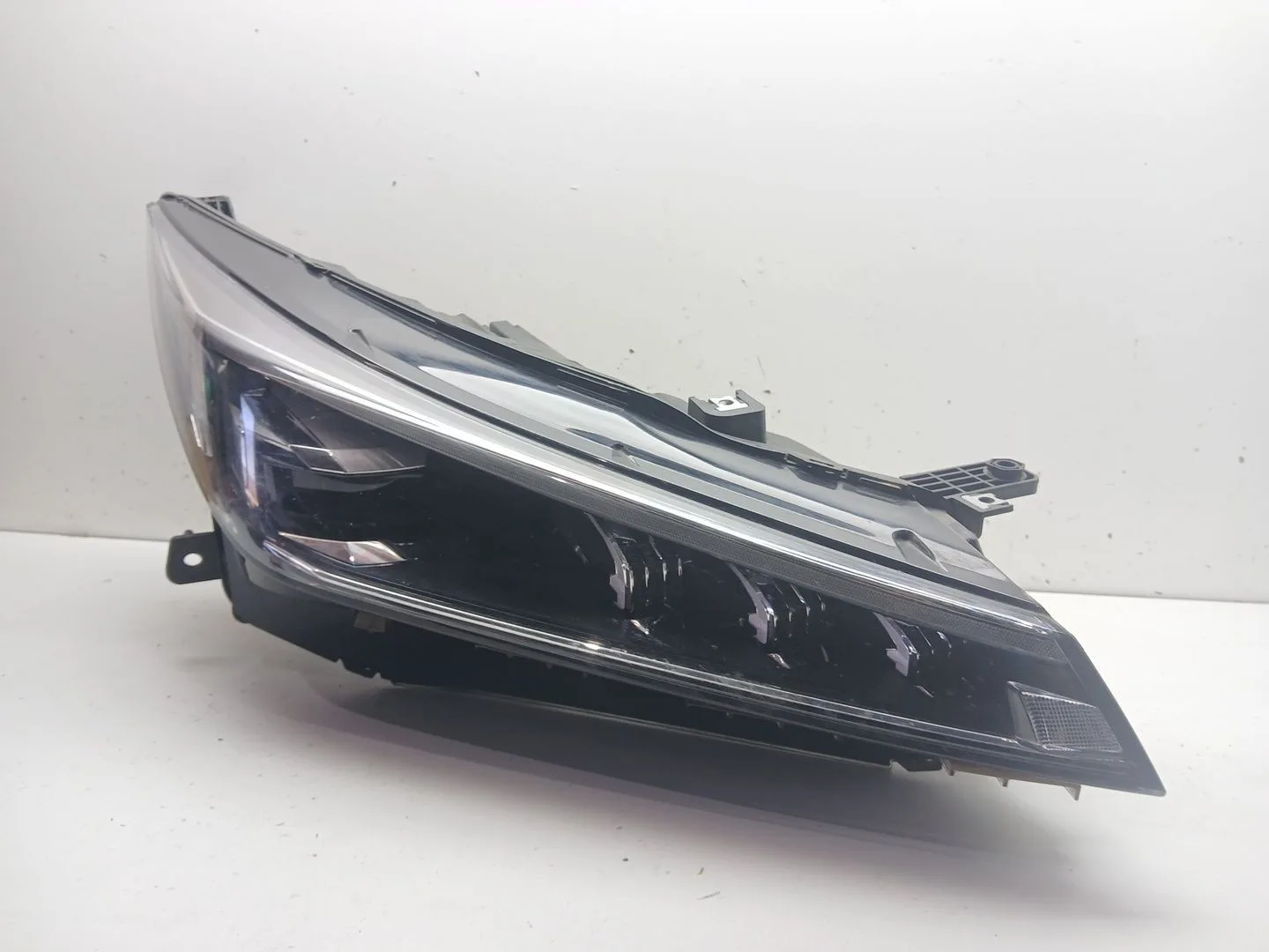Faro Derecho para Mg Mg Hs (As23)