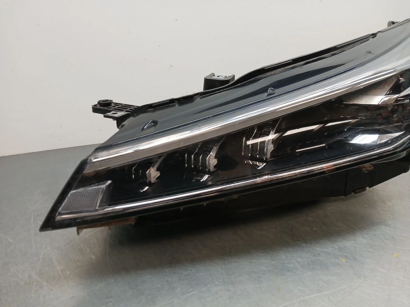 Faro Izquierdo para Mg Mg Hs (As23)