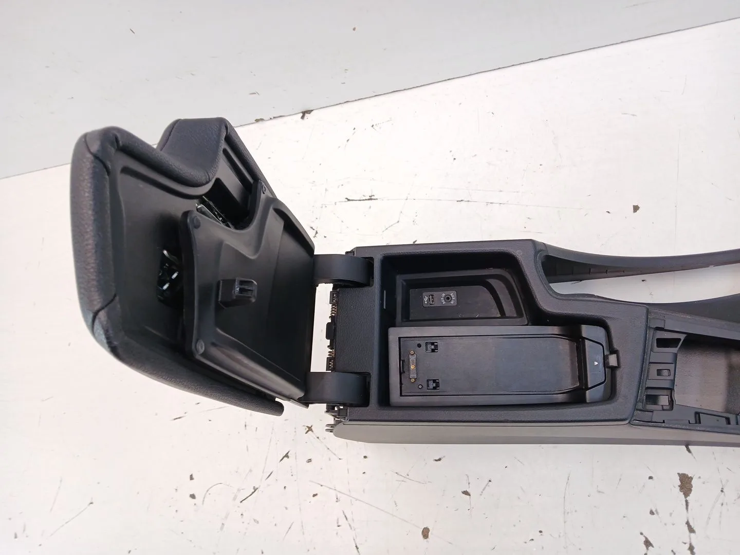 Apoyabrazos Central para Bmw 3 (F30, F80)