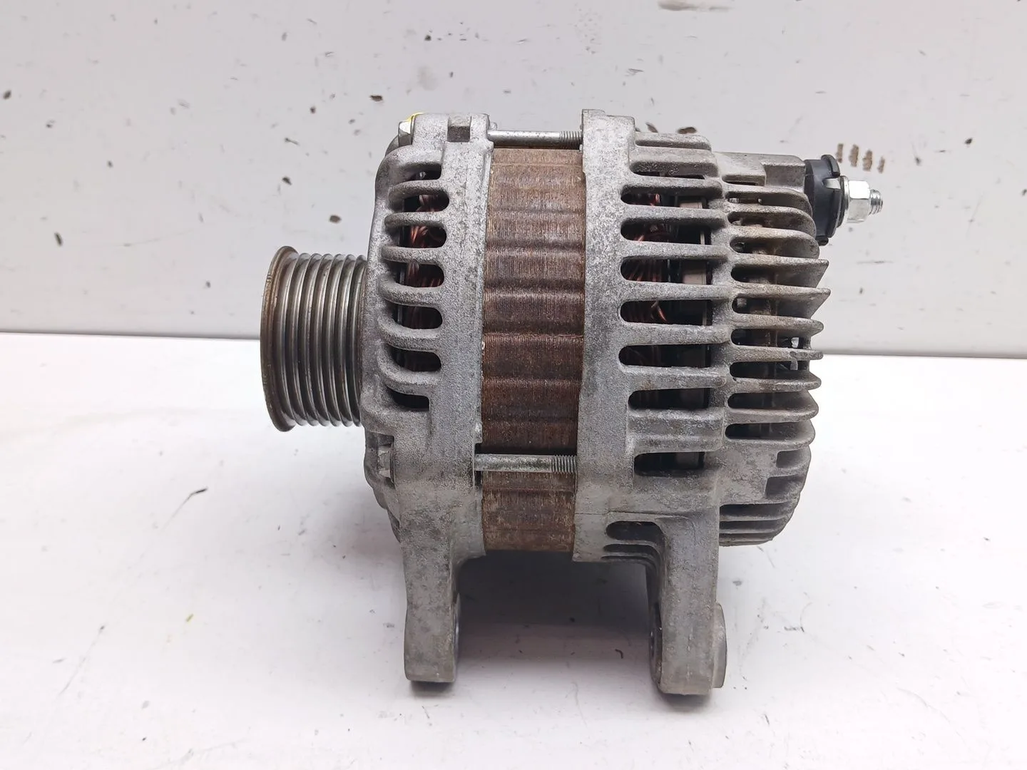 Alternador para Nissan Juke (F15)