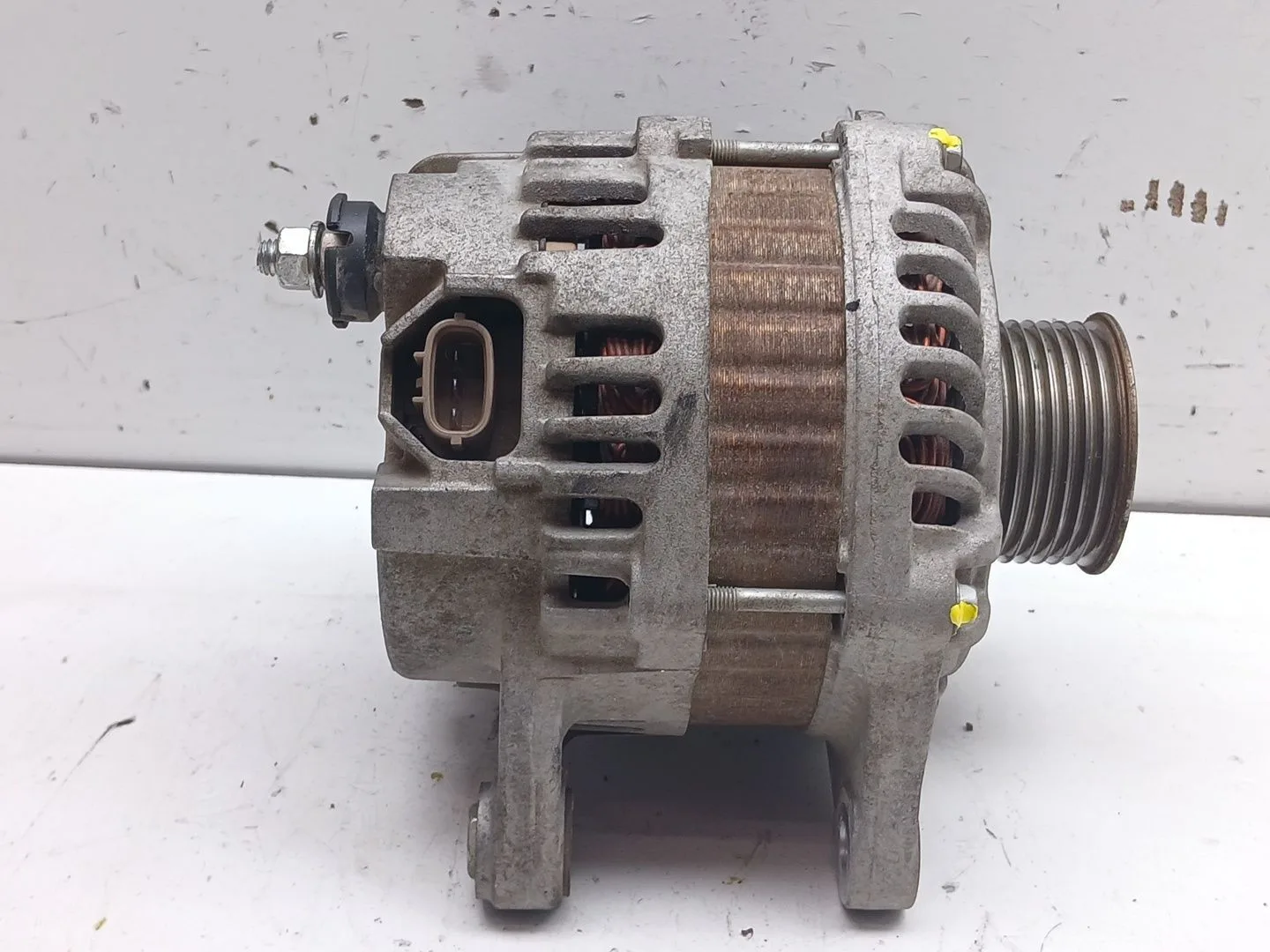 Alternador para Nissan Juke (F15)
