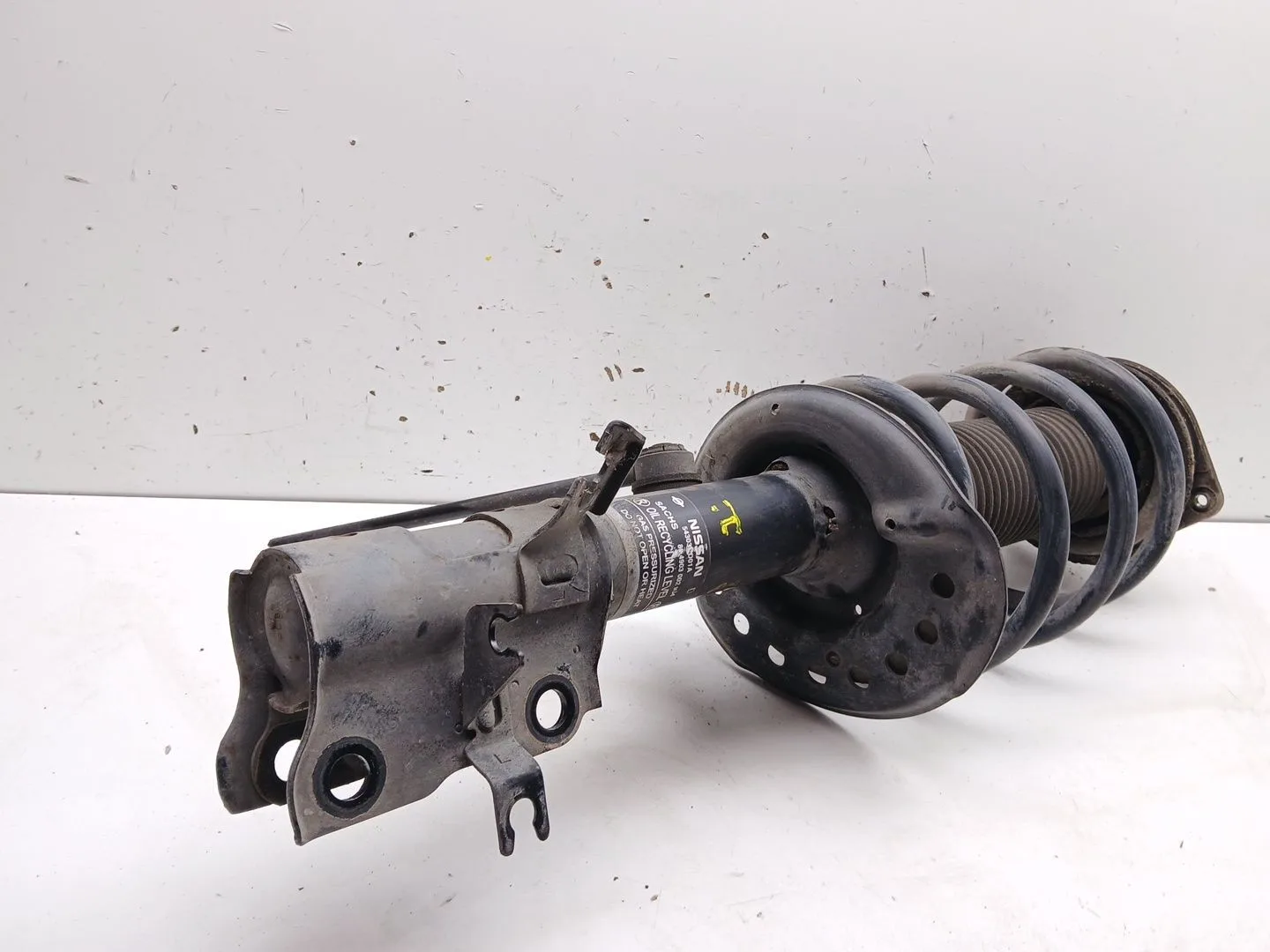 Amortiguador Delantero Izquierdo para Nissan Qashqai I (J10, Nj10)