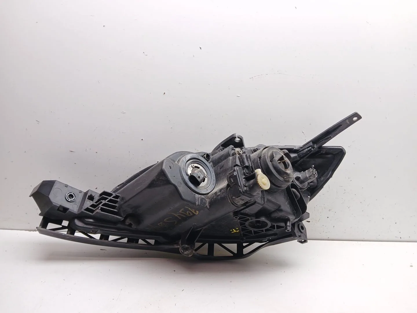 Faro Derecho para Mazda 3 (Bk)