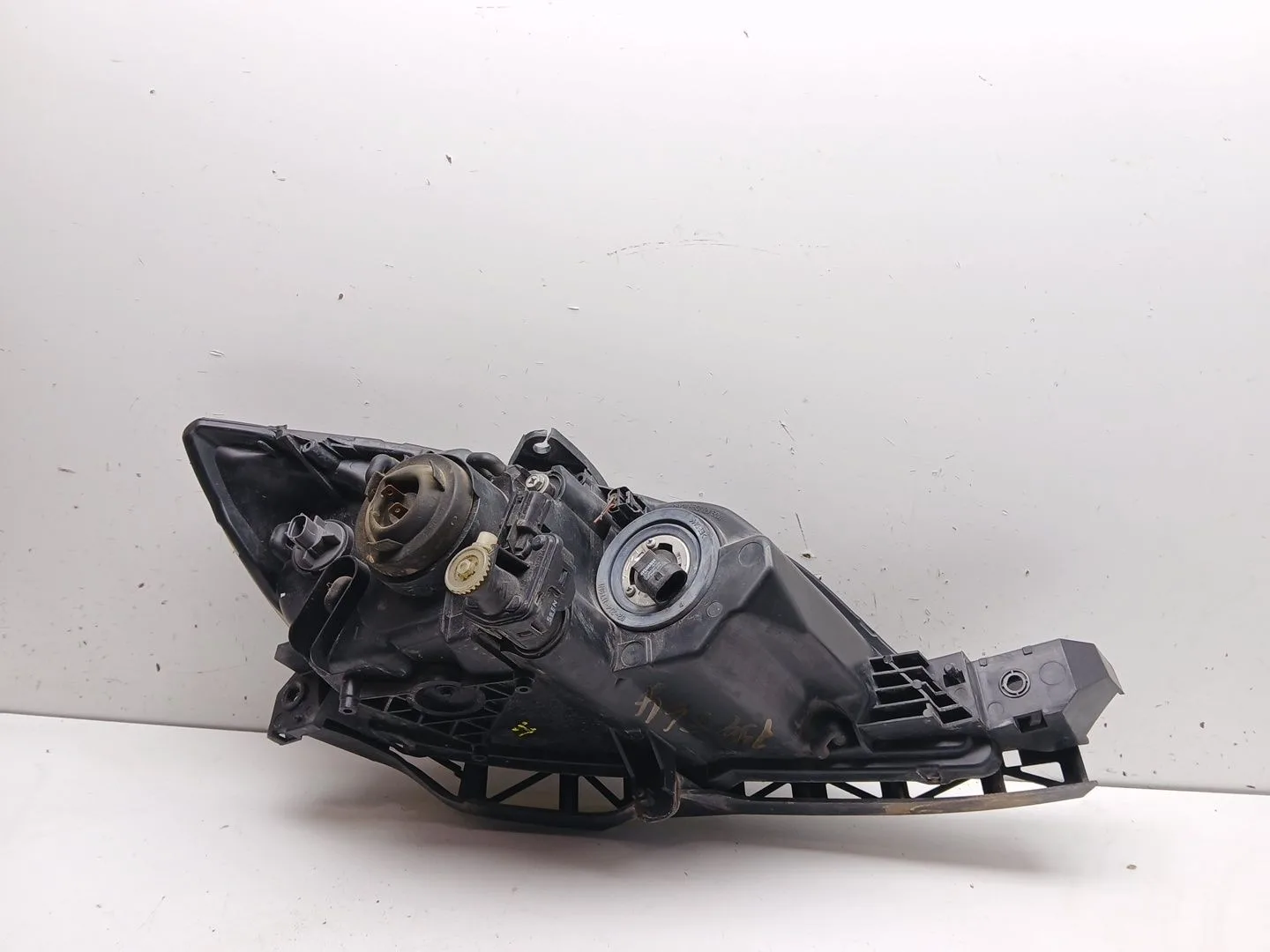 Faro Izquierdo para Mazda 3 (Bk)