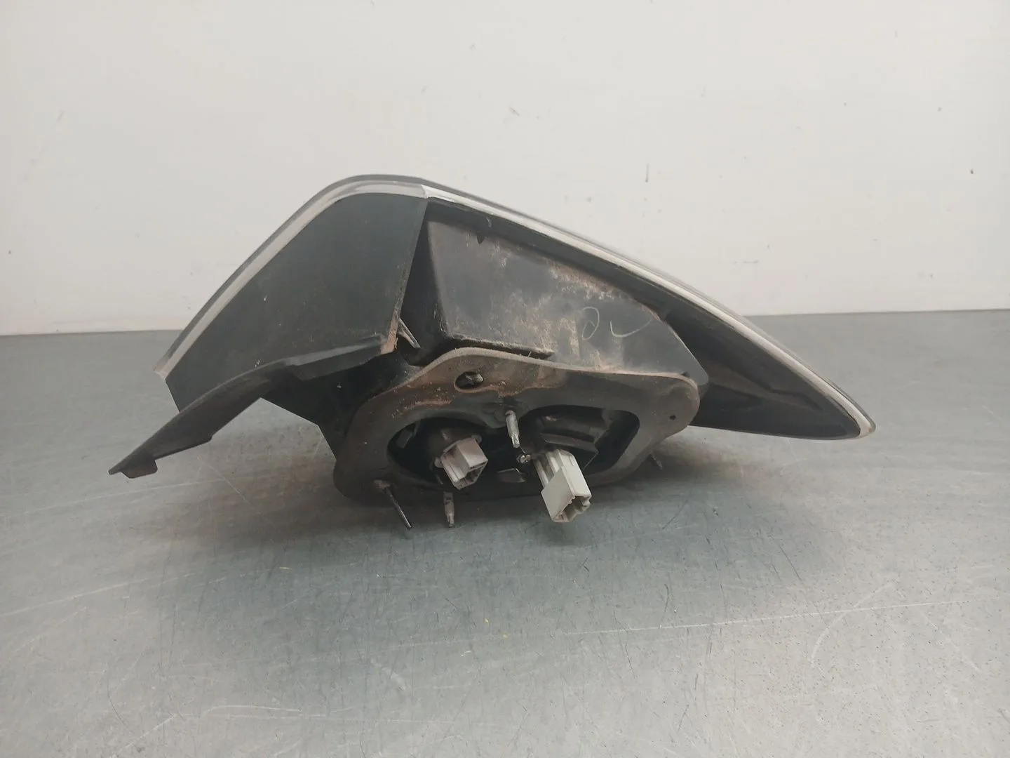 Piloto Trasero Izquierdo para Mazda 3 (Bk)