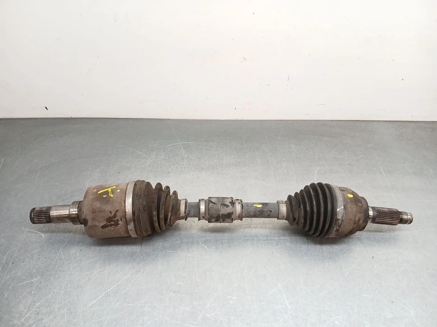 Transmision Delantera Izquierda para Mazda 3 (Bk)