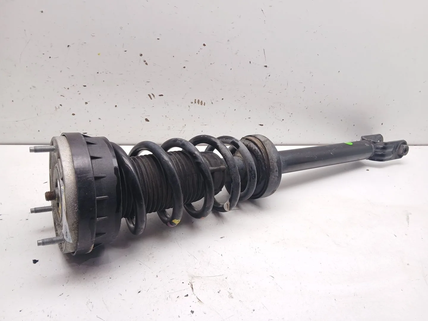 Amortiguador Delantero Izquierdo para Jaguar Xe (X760)