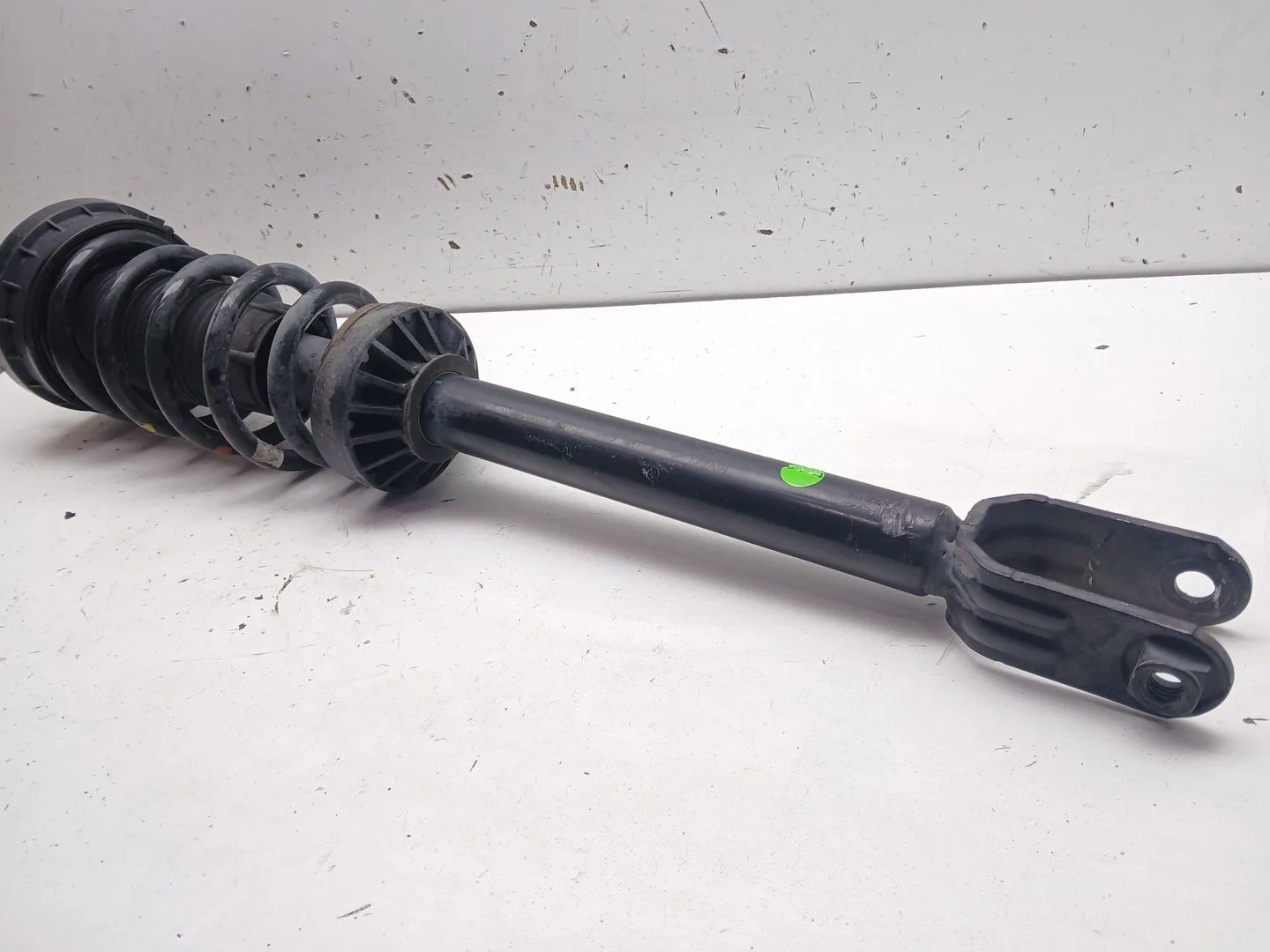 Amortiguador Delantero Izquierdo para Jaguar Xe (X760)