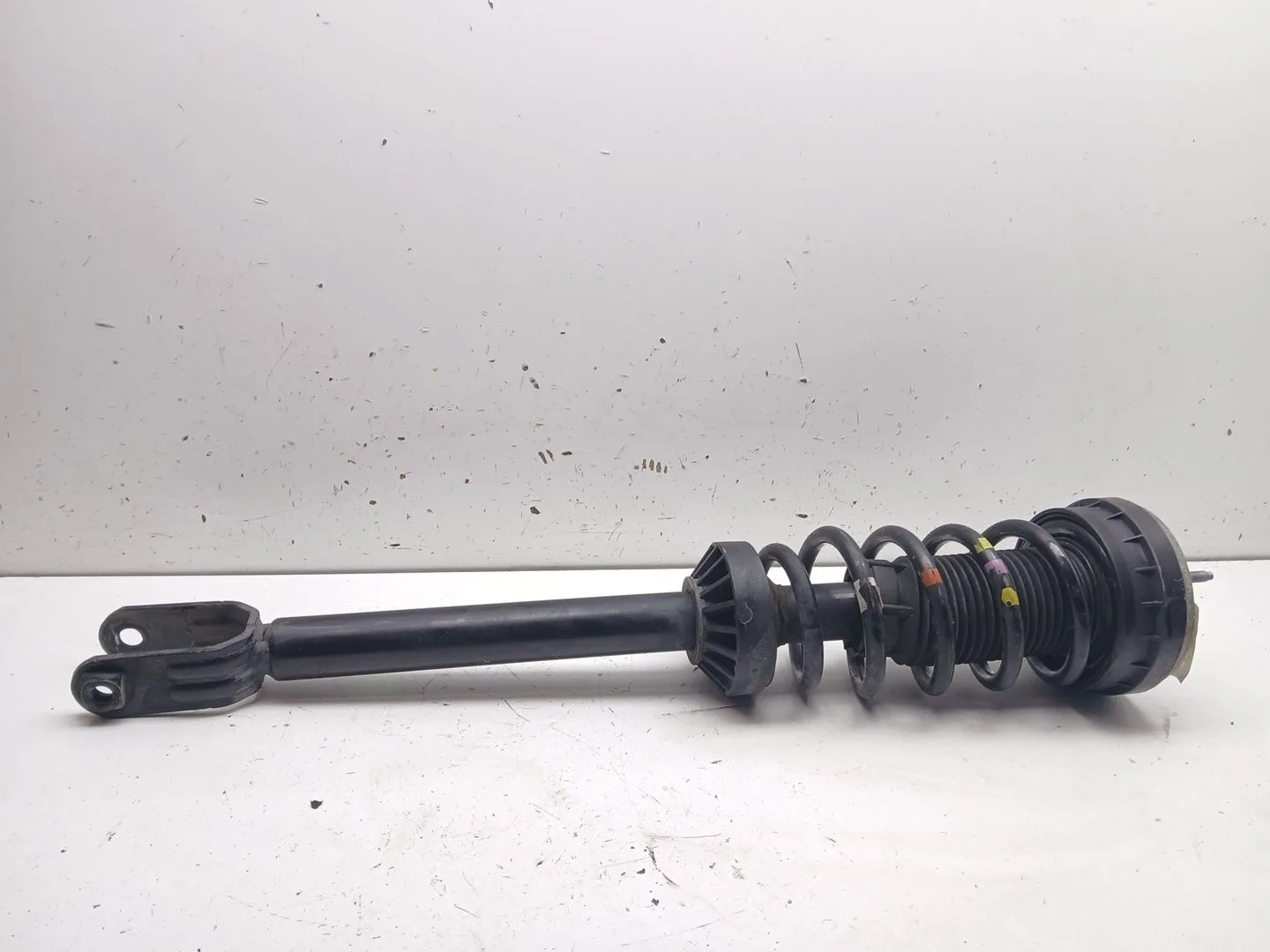 Amortiguador Delantero Izquierdo para Jaguar Xe (X760)