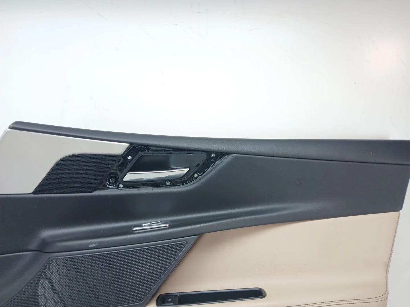 Guarnecido Puerta Delantera Derecha para Jaguar Xe (X760)