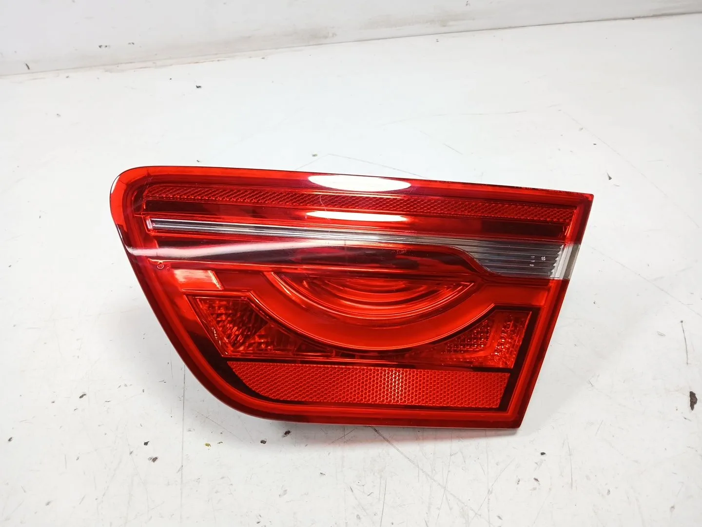 Piloto Trasero Derecho Interior para Jaguar Xe (X760)
