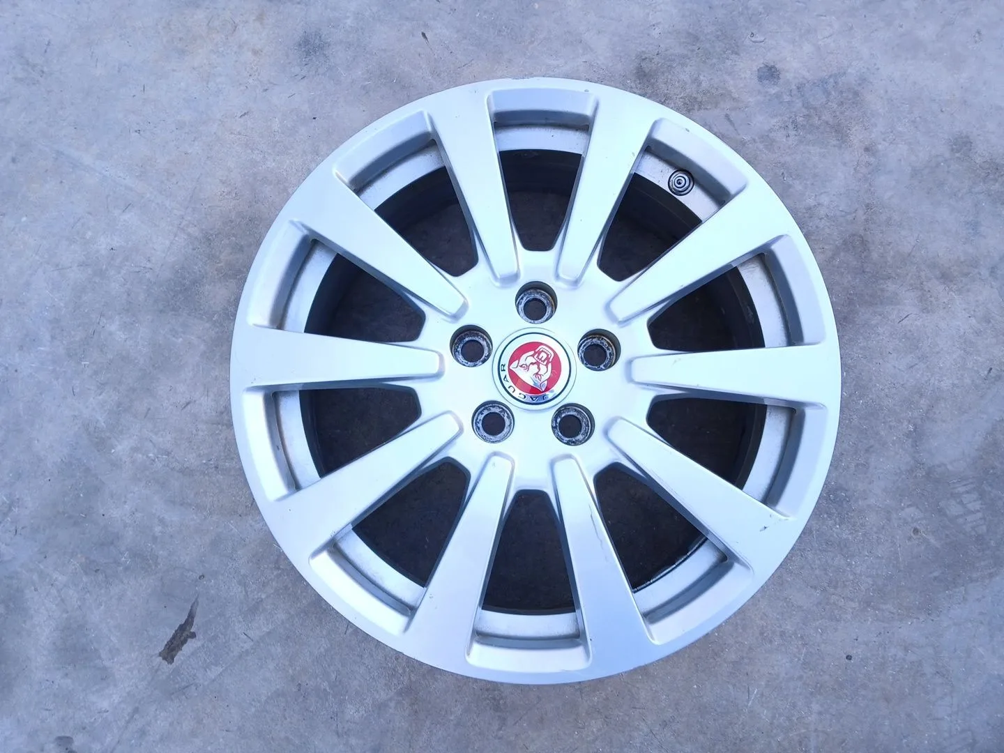 Llanta para Jaguar Xe (X760)