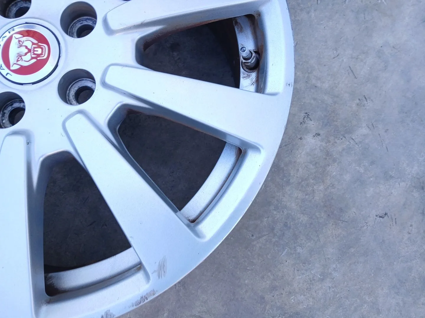 Llanta para Jaguar Xe (X760)