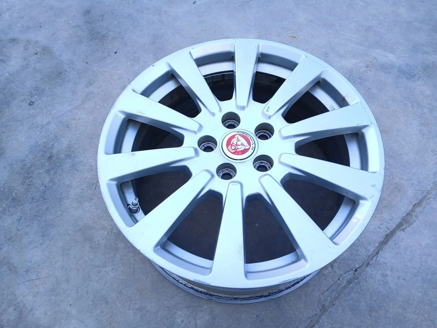 Llanta para Jaguar Xe (X760)