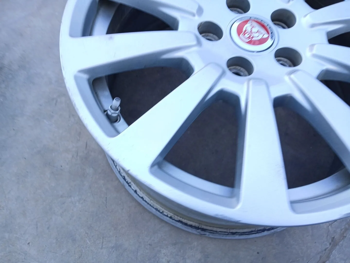 Llanta para Jaguar Xe (X760)