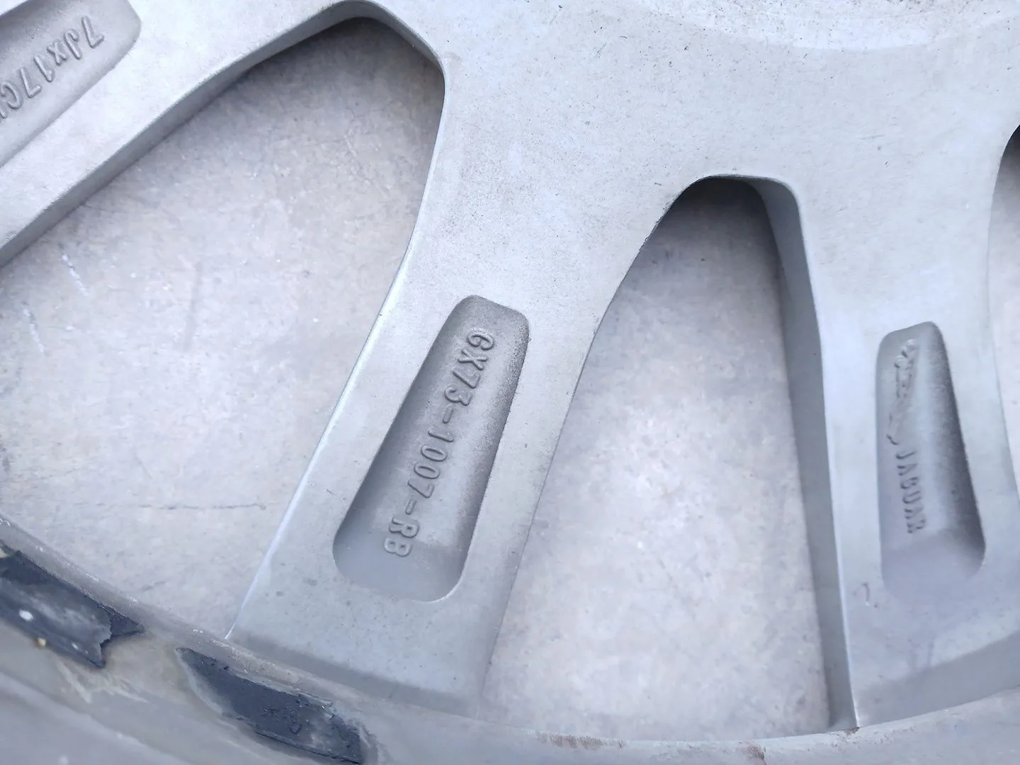Llanta para Jaguar Xe (X760)