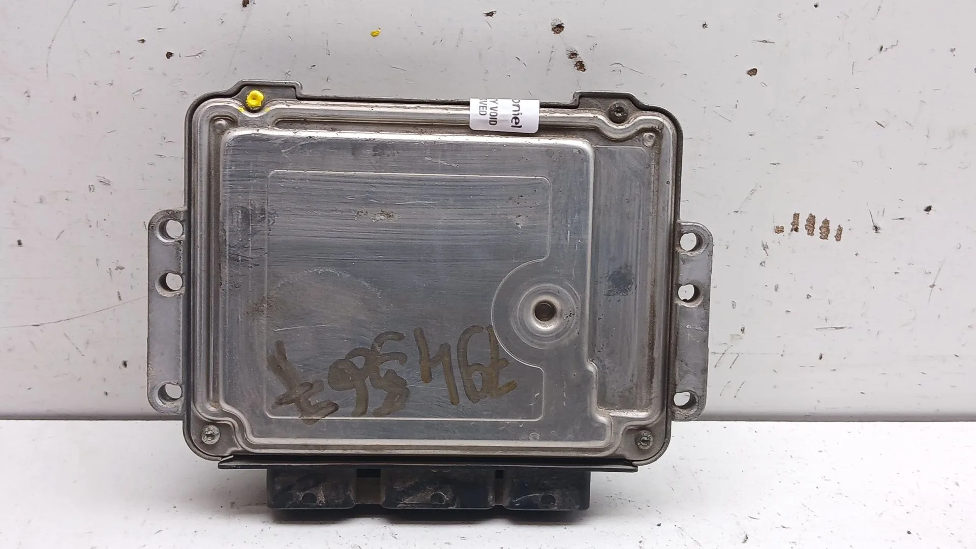 Centralita Motor Uce para Ford Fusion (Ju_)