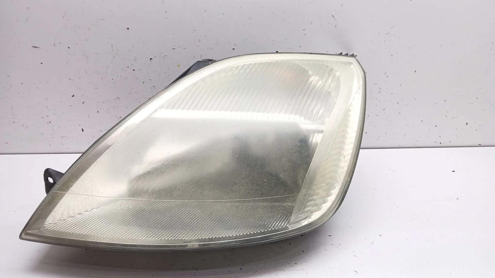 Faro Izquierdo para Ford Fiesta V (Jh_, Jd_)
