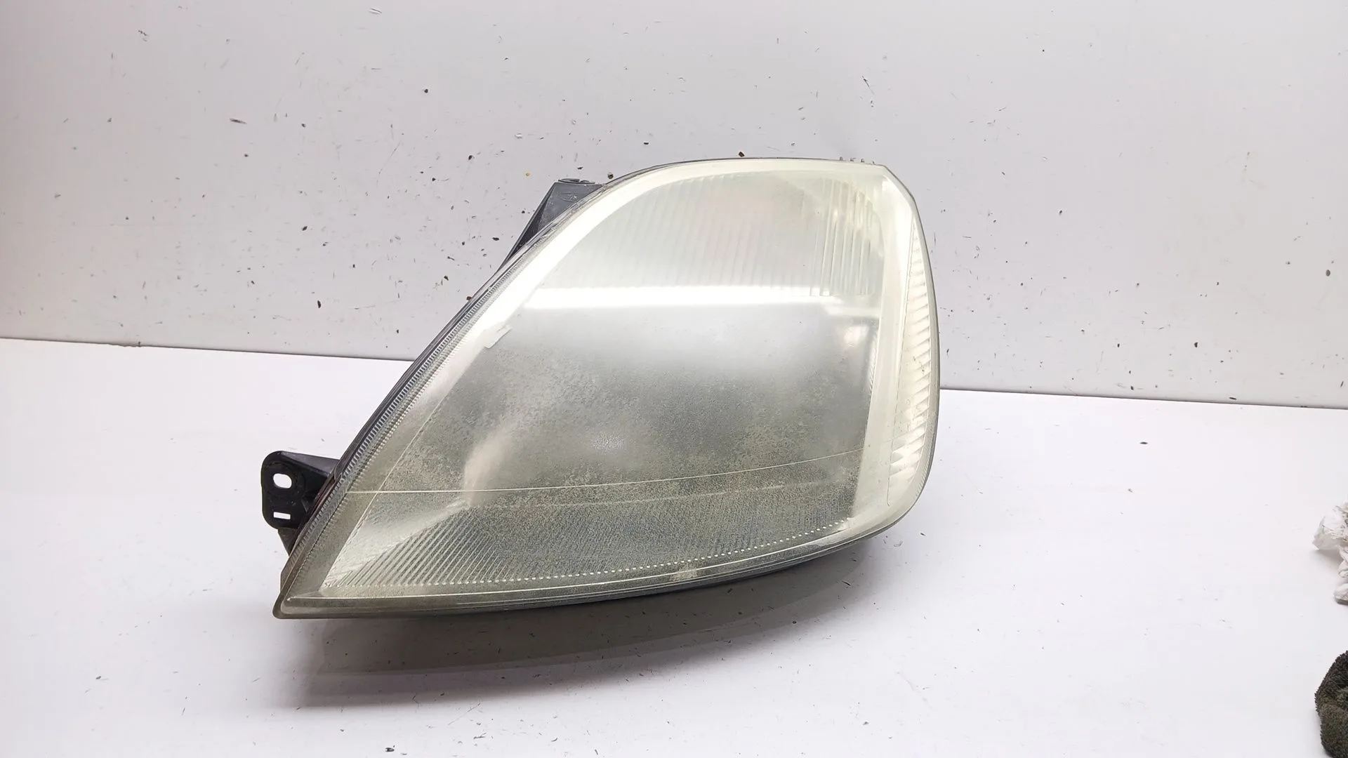 Faro Izquierdo para Ford Fiesta V (Jh_, Jd_)