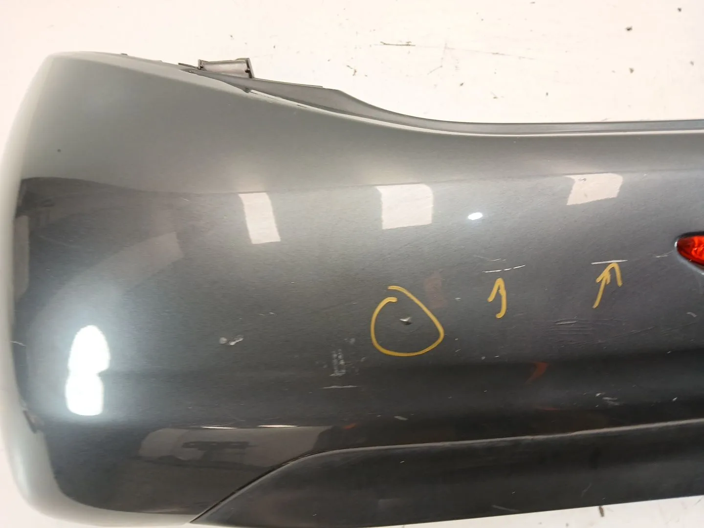 Paragolpes Trasero para Peugeot 208 I (Ca_, Cc_)