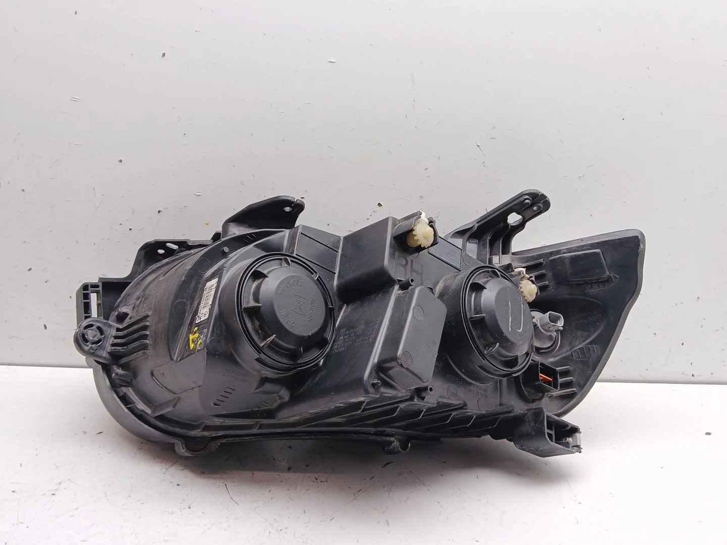 Faro Derecho para Chevrolet Aveo Sedan (T300)