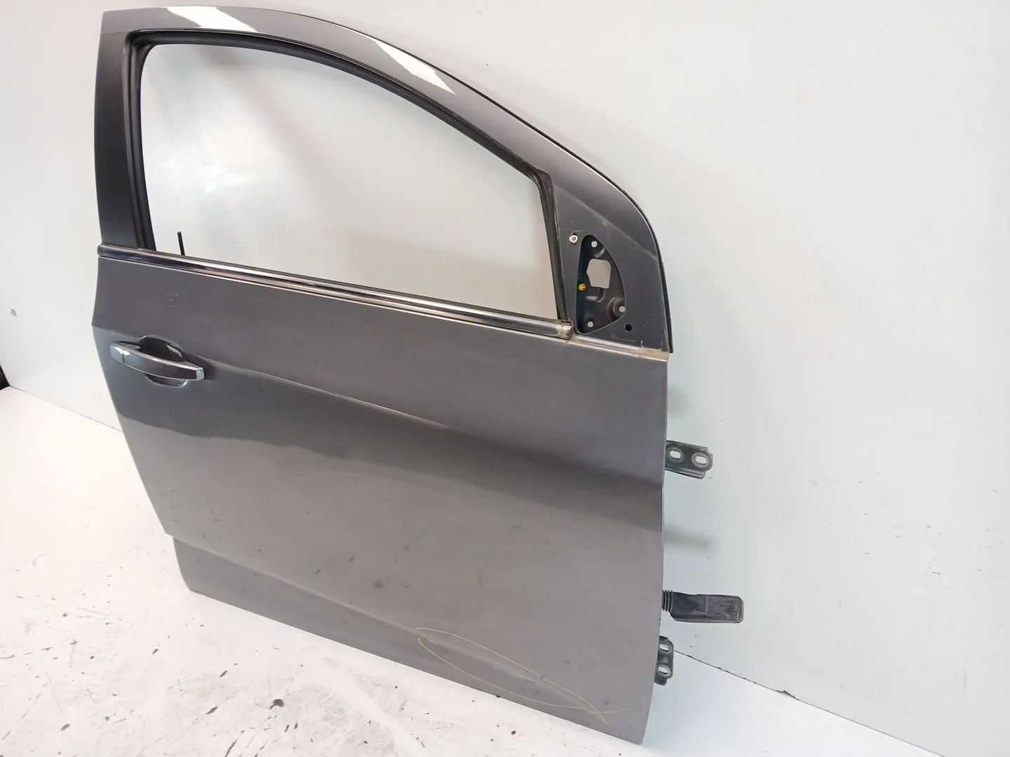 Puerta Delantera Derecha para Chevrolet Aveo Sedan (T300)