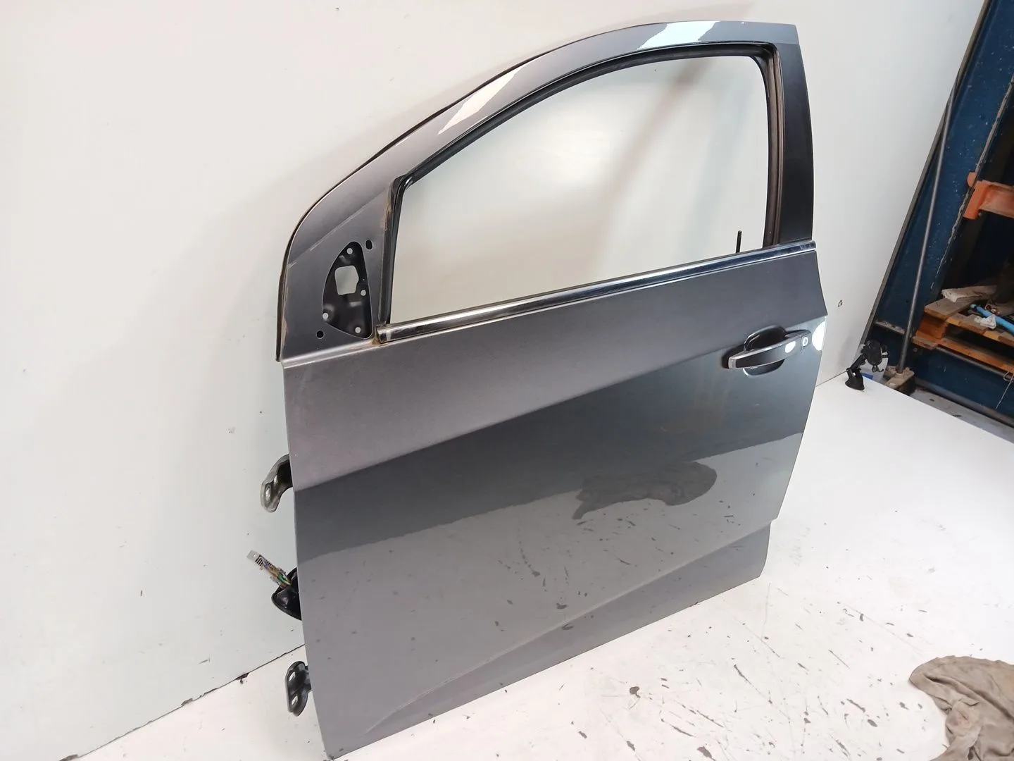 Puerta Delantera Izquierda para Chevrolet Aveo Sedan (T300)