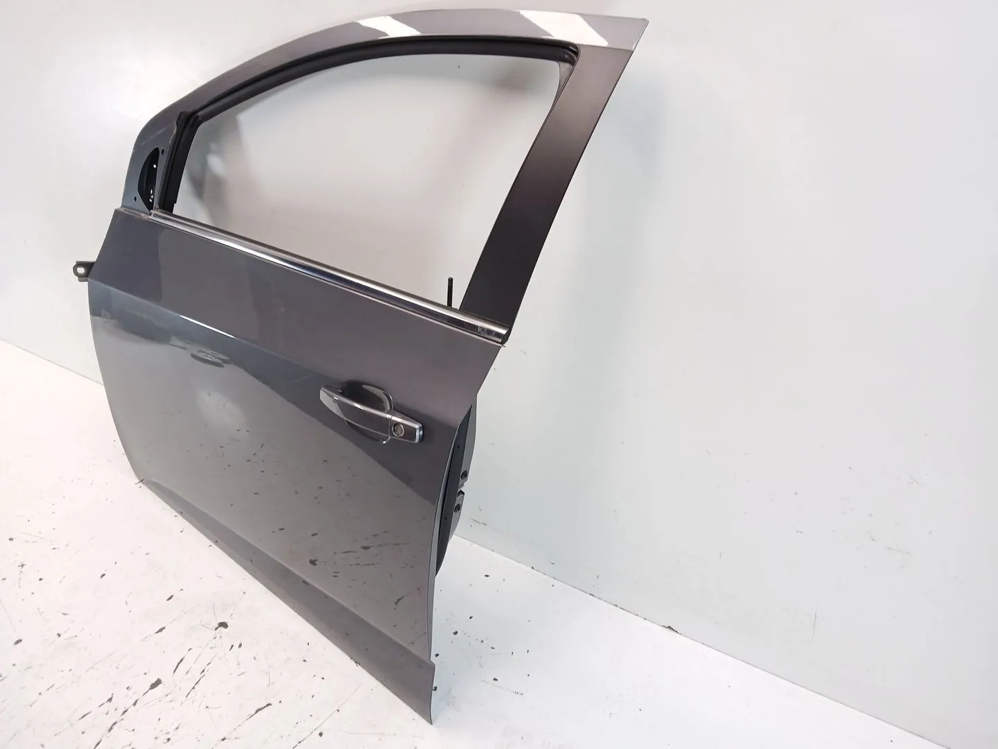 Puerta Delantera Izquierda para Chevrolet Aveo Sedan (T300)