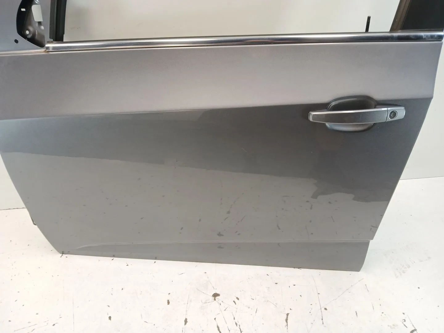 Puerta Delantera Izquierda para Chevrolet Aveo Sedan (T300)