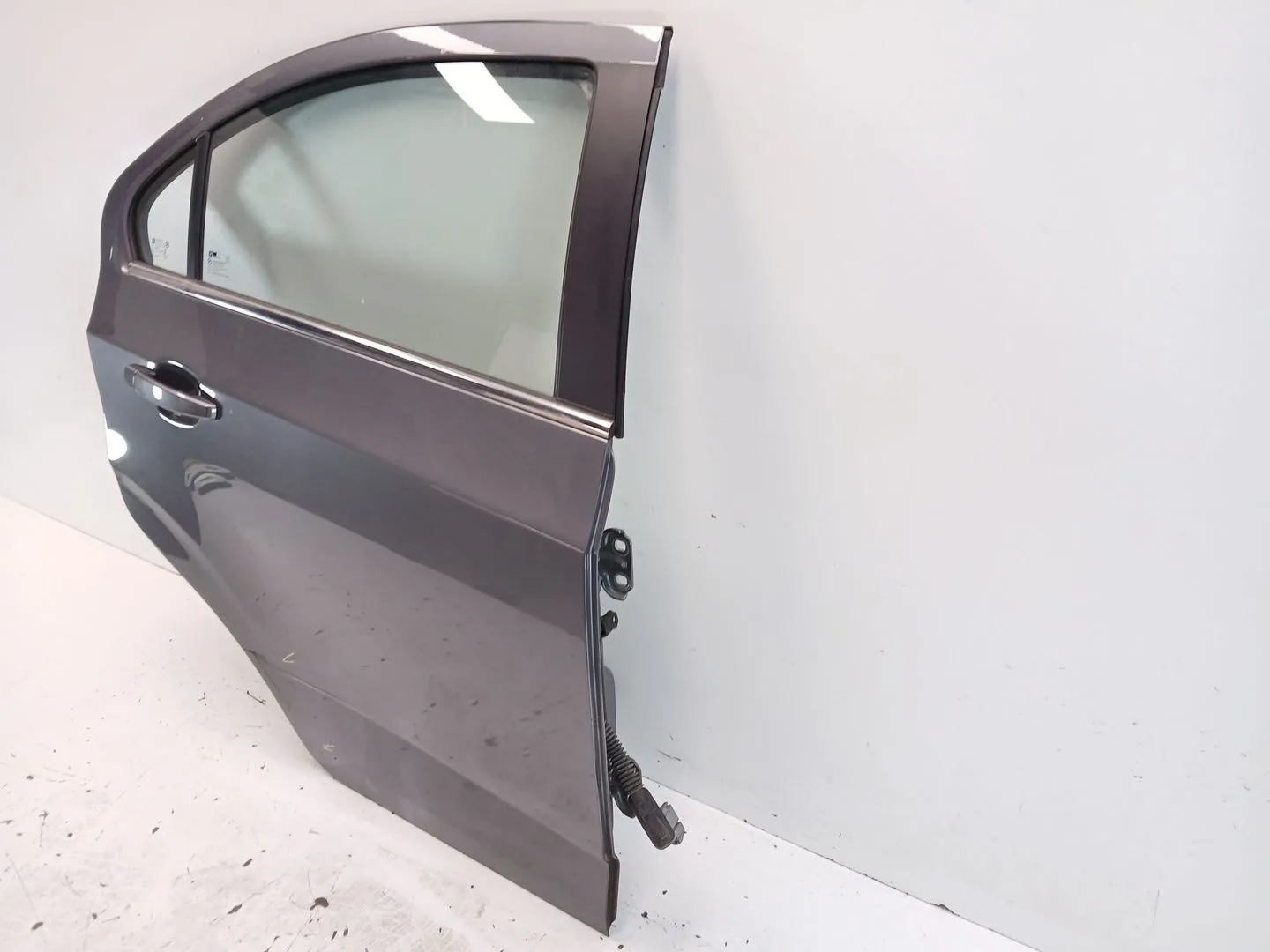 Puerta Trasera Derecha para Chevrolet Aveo Sedan (T300)