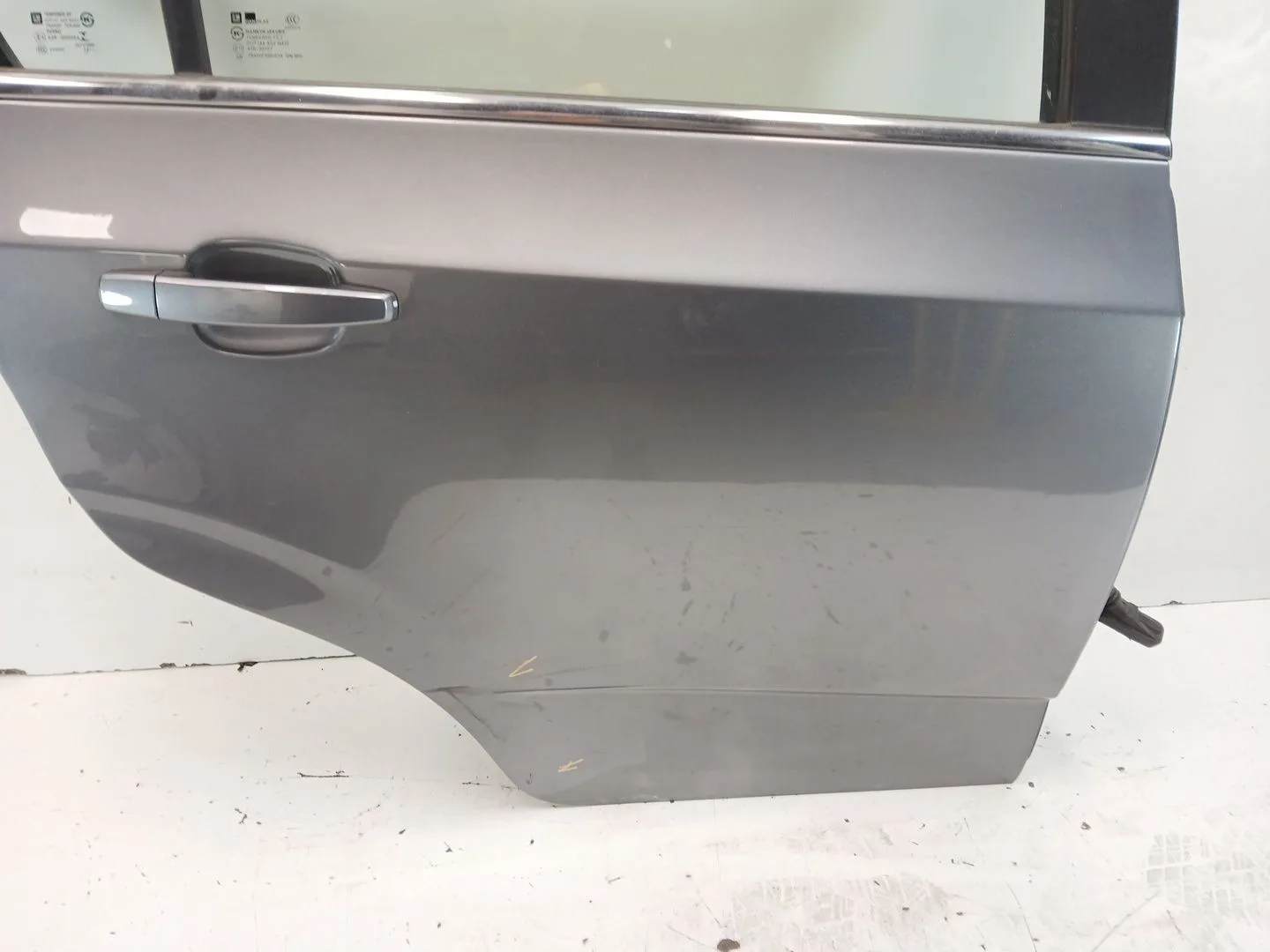 Puerta Trasera Derecha para Chevrolet Aveo Sedan (T300)