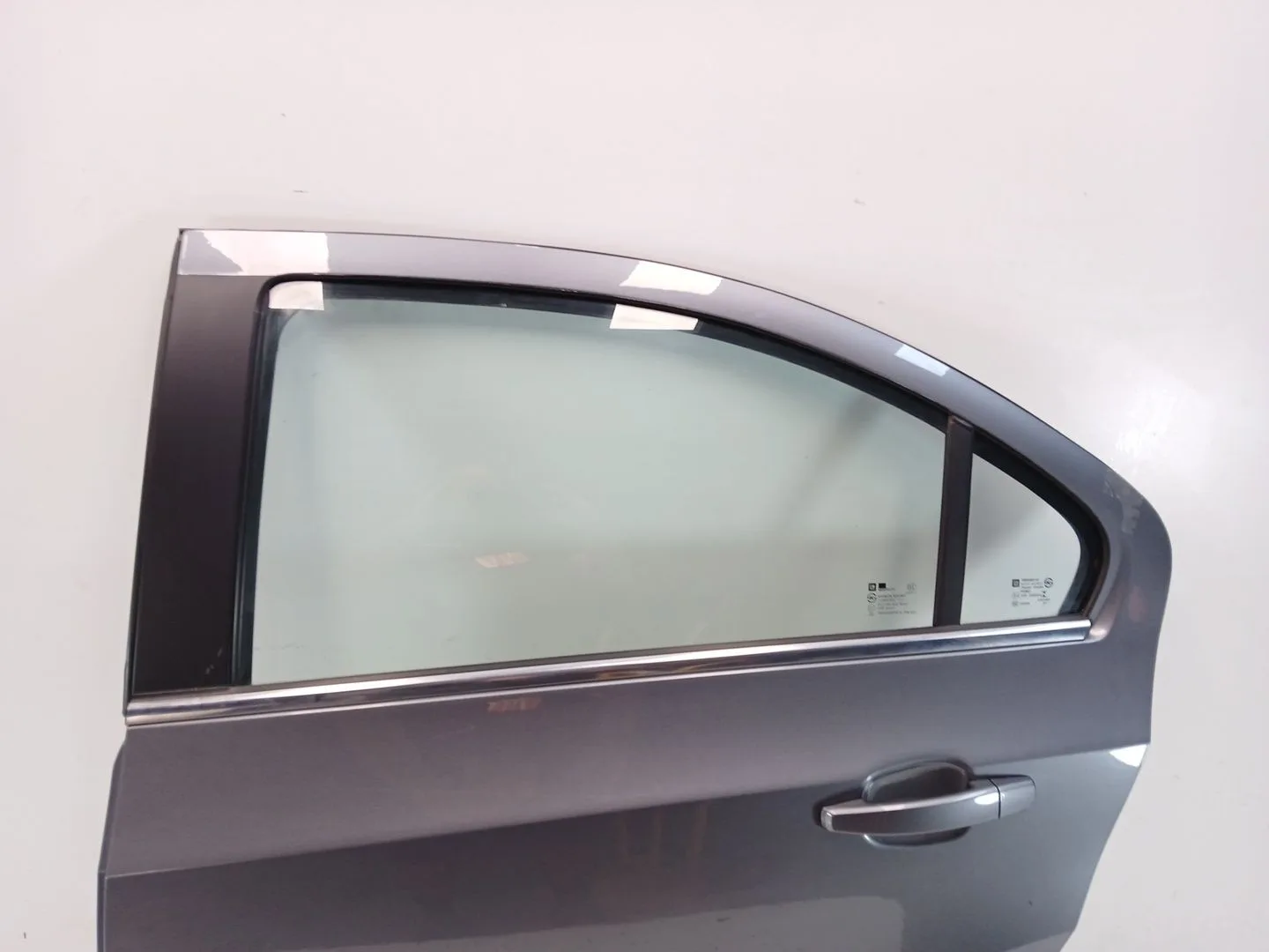 Puerta Trasera Izquierda para Chevrolet Aveo Sedan (T300)