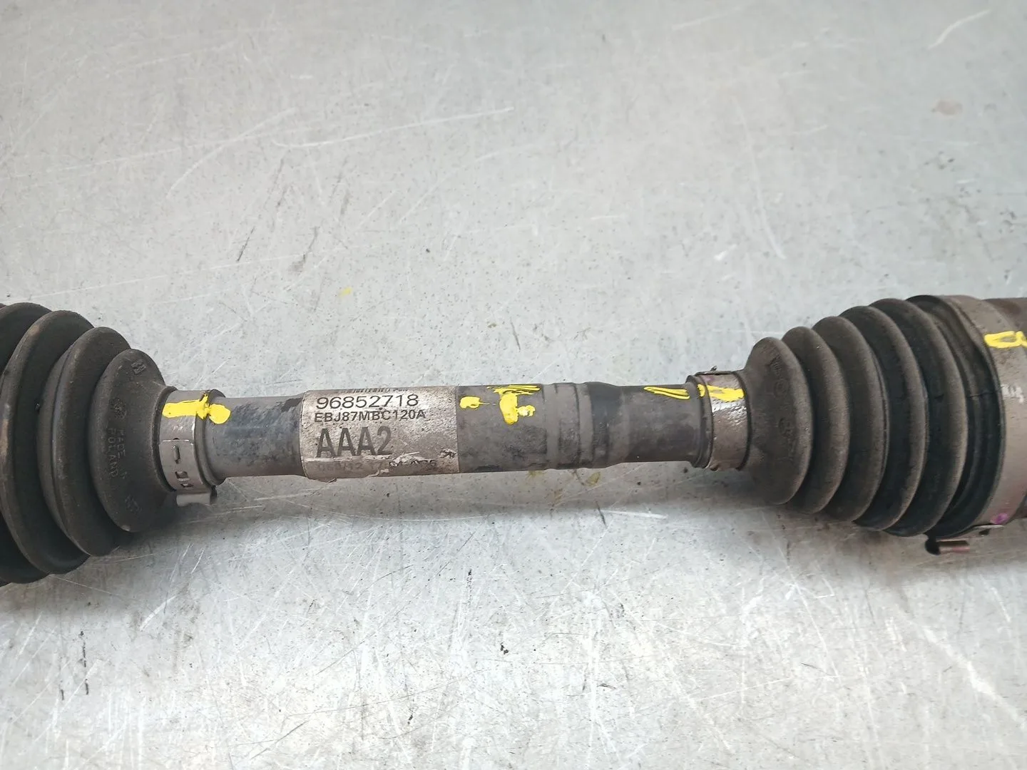 Transmision Delantera Izquierda para Chevrolet Aveo Sedan (T300)
