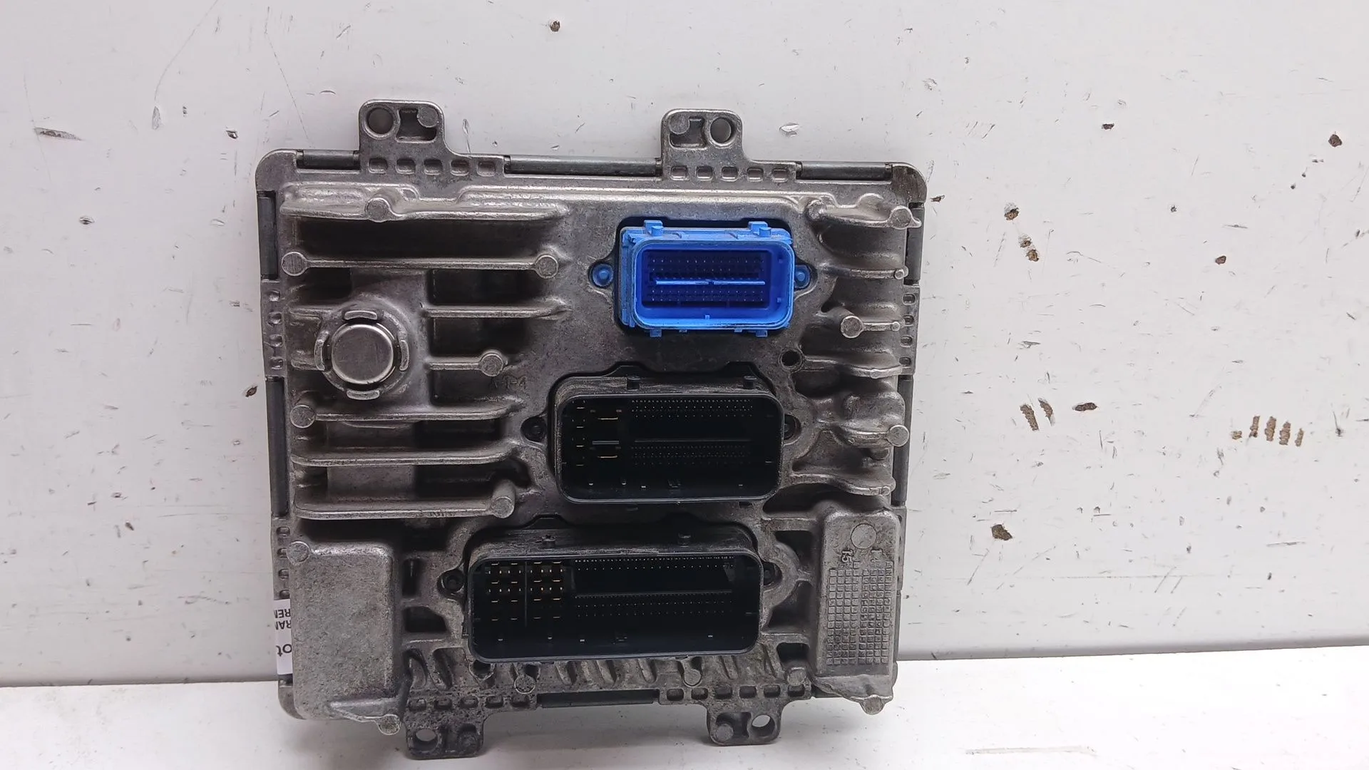 Centralita Motor Uce para Opel Astra J (P10)