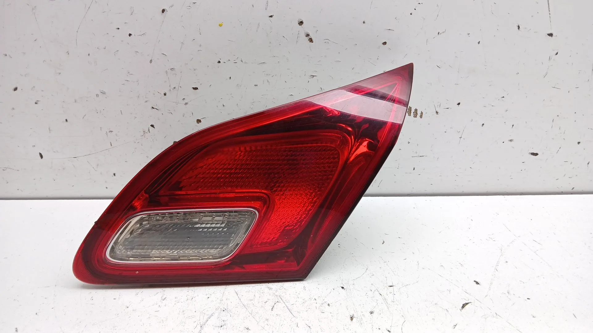 Piloto Trasero Derecho Interior para Opel Astra J (P10)