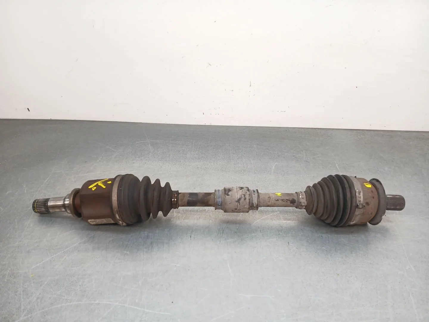 Transmision Delantera Izquierda para Mazda 3 (Bk)