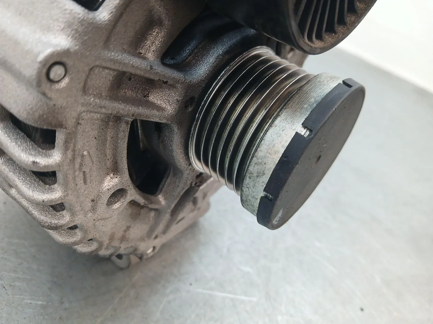 Alternador para Bmw 5 (E60)