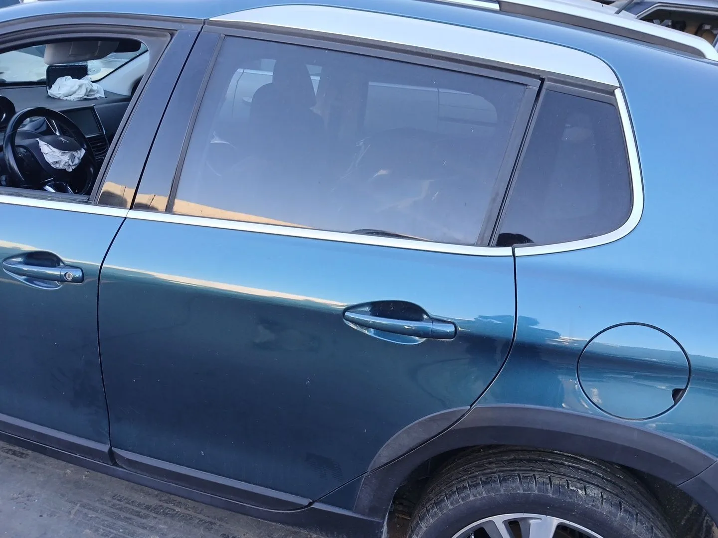 Puerta Trasera Izquierda para Peugeot 2008 I (Cu_)