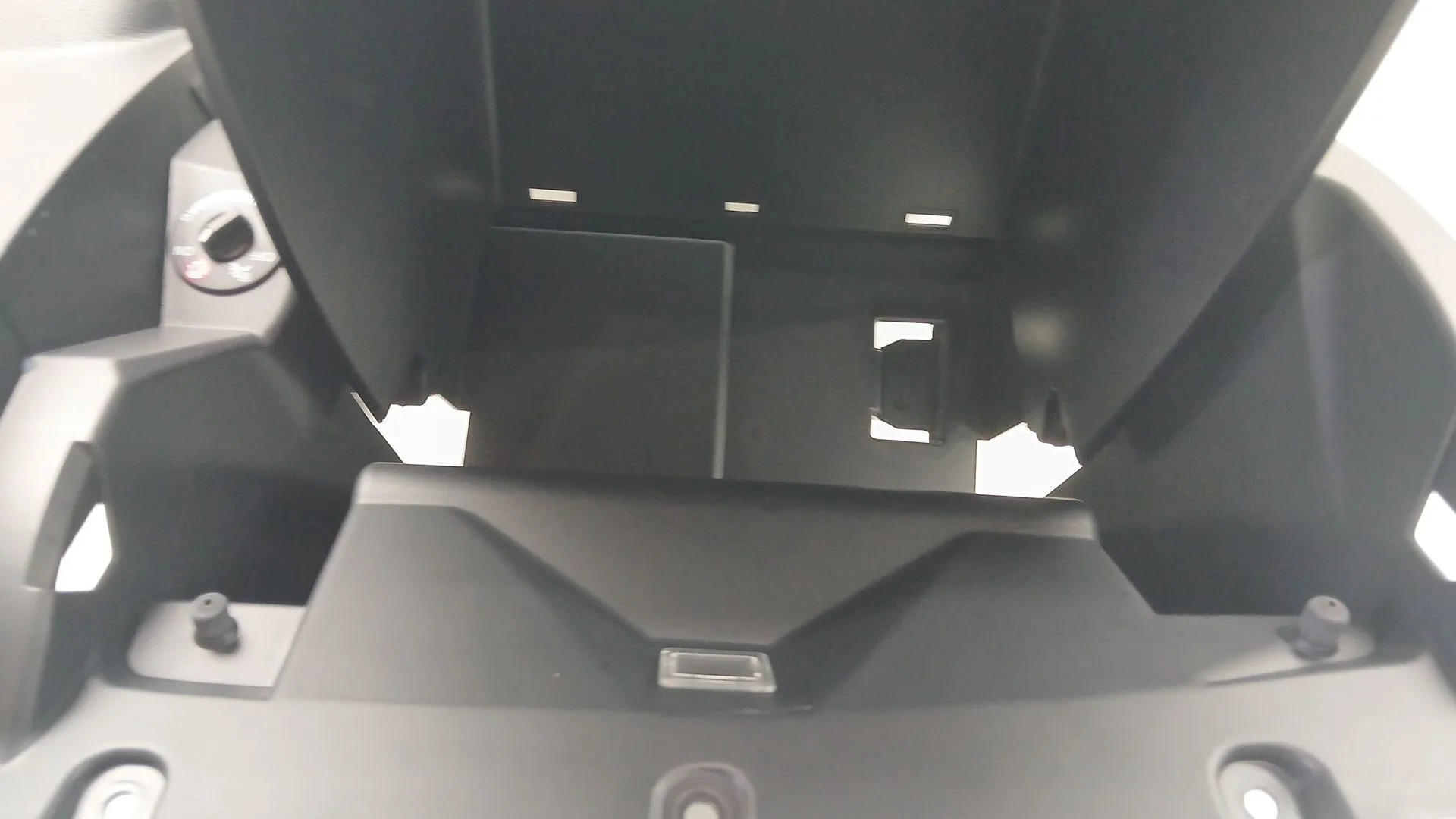 Guantera para Nissan Juke (F16_)