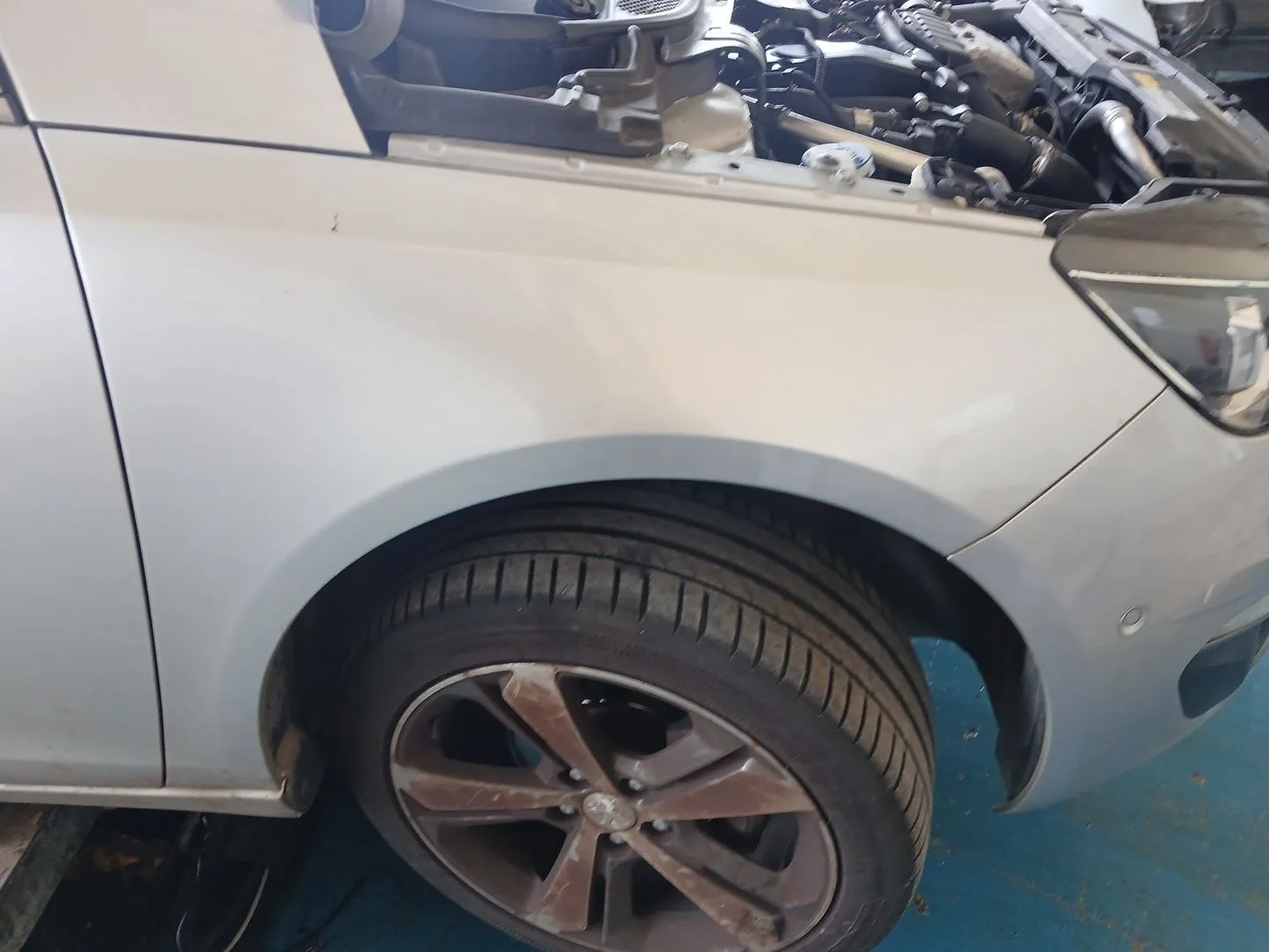 Aleta Delantera Derecha para Peugeot 308 Sw Ii (Lc_, Lj_, Lr_, Lx_, L4_)